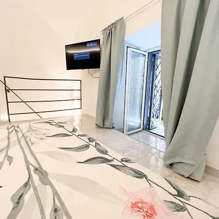 Joia's House In The Historic Centre L.b. Apartment Naples